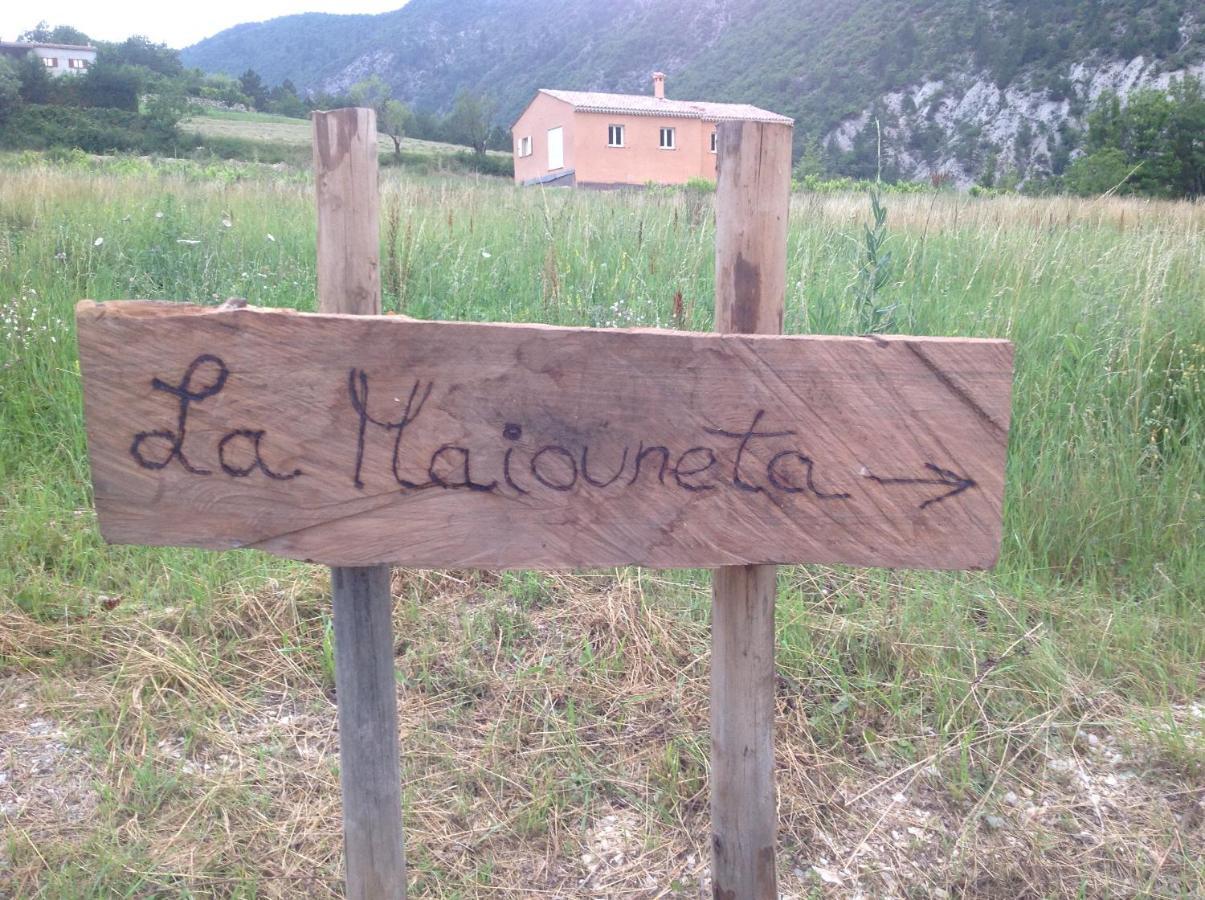 La Maiouneta Entrevaux Exteriör bild